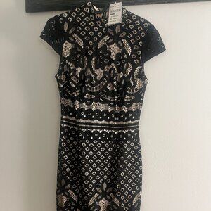 Black and gold lace bodycon dress (NWT)